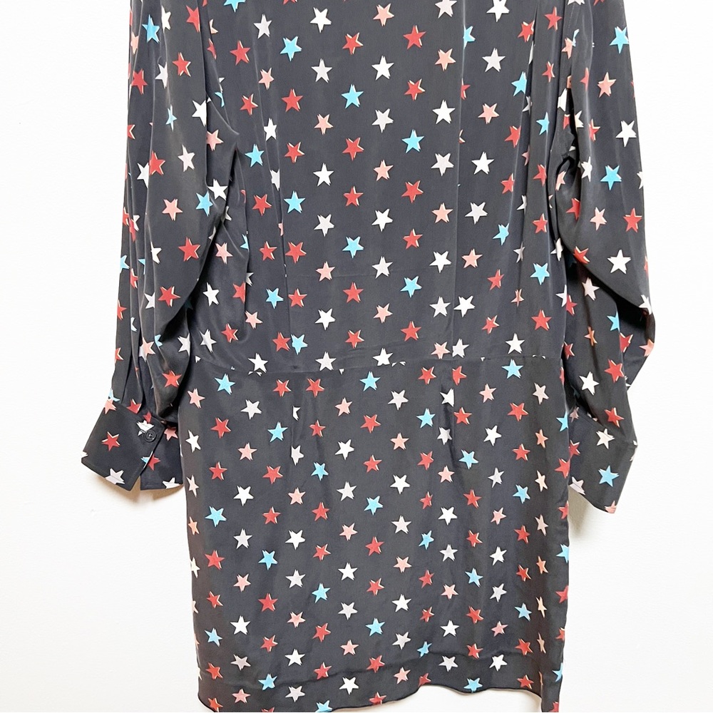 Equipment Claudette Pleated Printed Silk Star Navy Dr… Gem